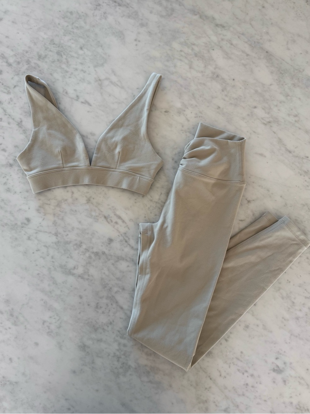 SET - weworewhat sports bra & leggings